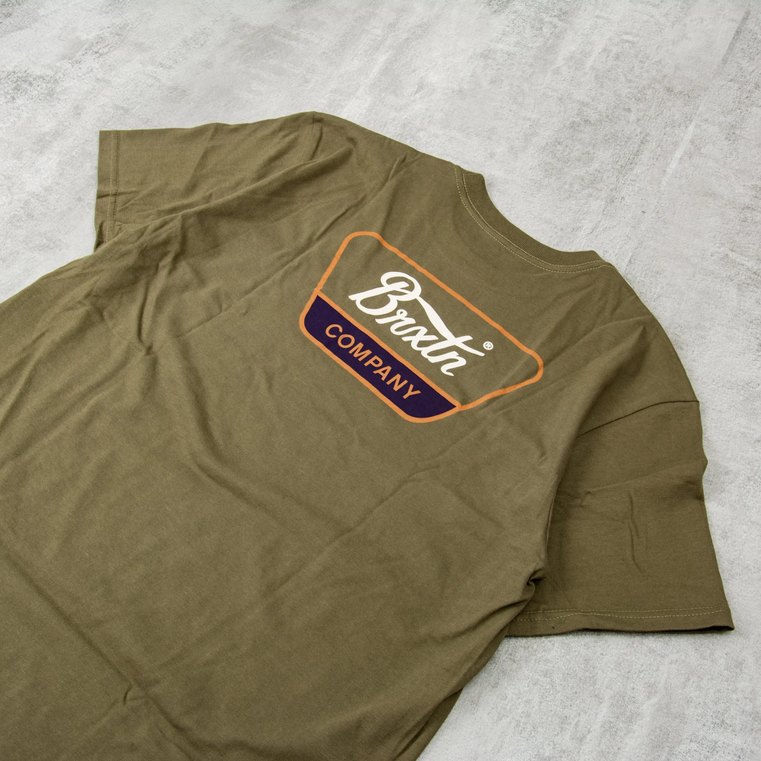 Brixton Linwood Standard Tee - Ivy Green / Tobacco