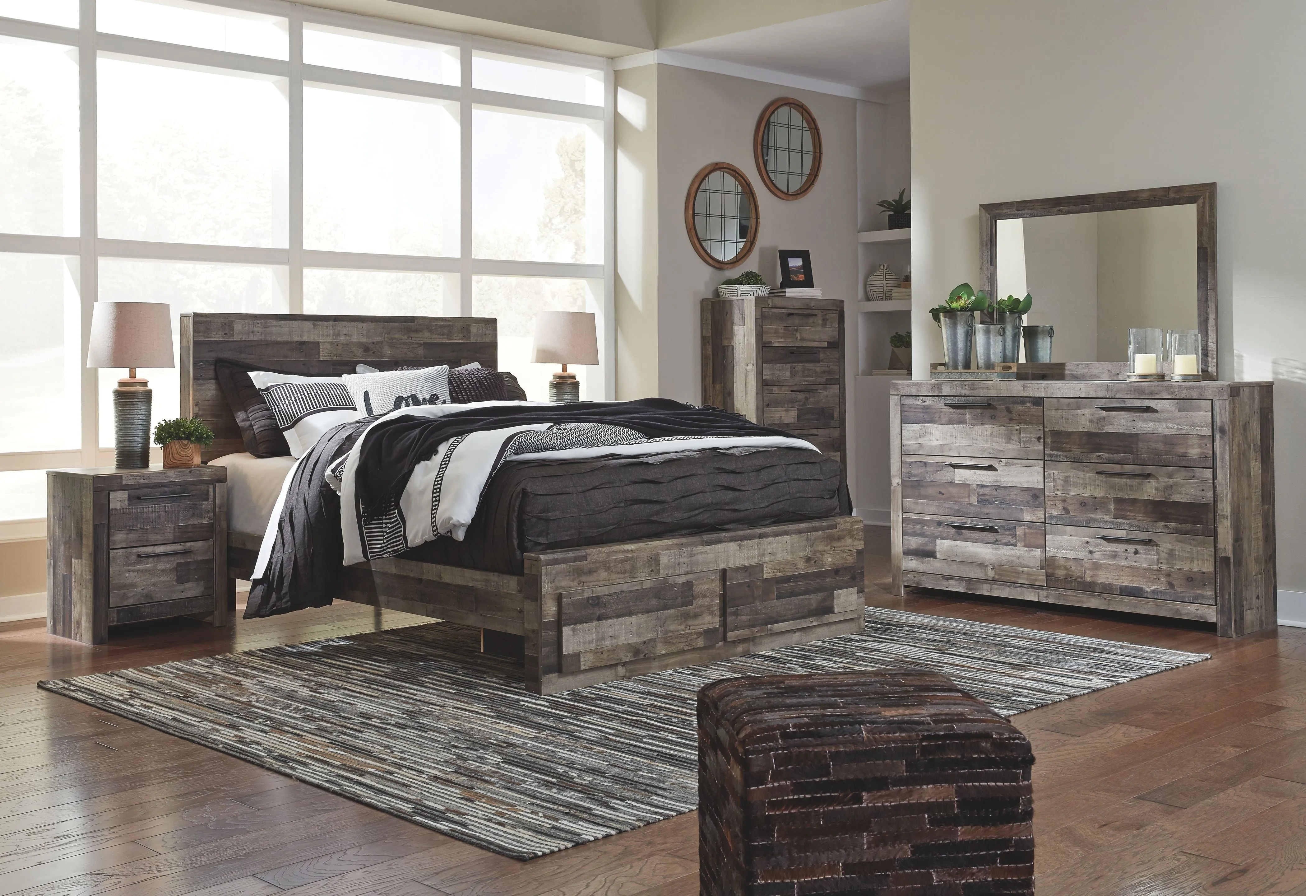 Derekson - Panel Bedroom Set