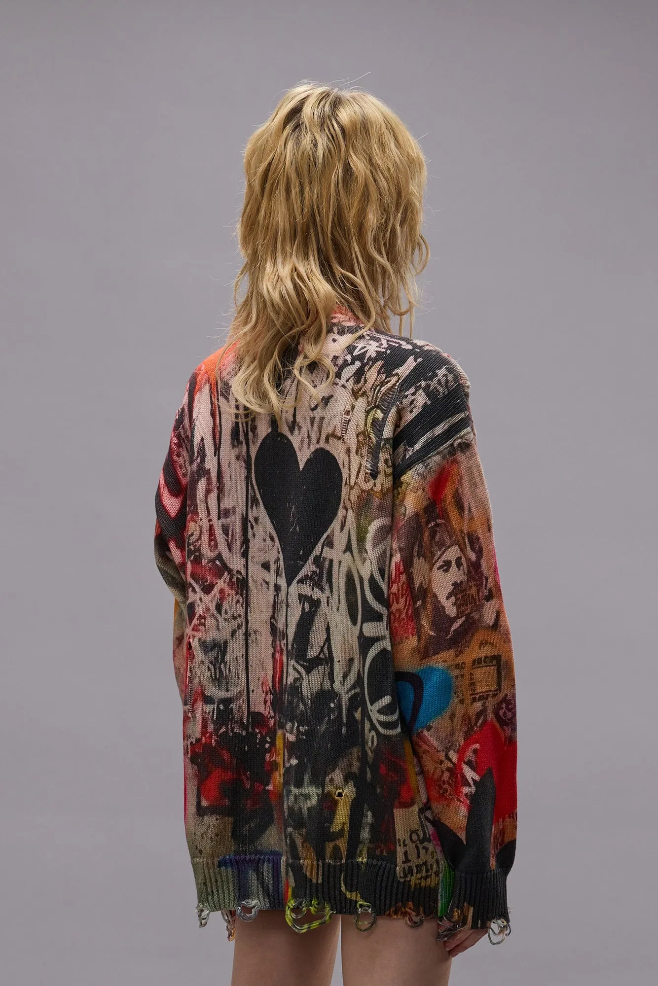 PRINTED BOYFRIEND SWEATER - HEART GRAFFITI PRINT